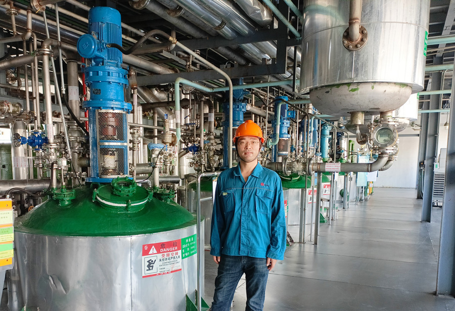 2022年度云顶集团医药金鹰斗争者——黄秋波